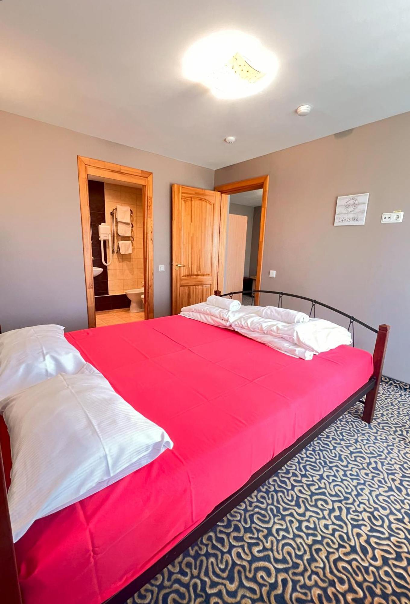 Park Hotel Ķekava Zewnętrze zdjęcie