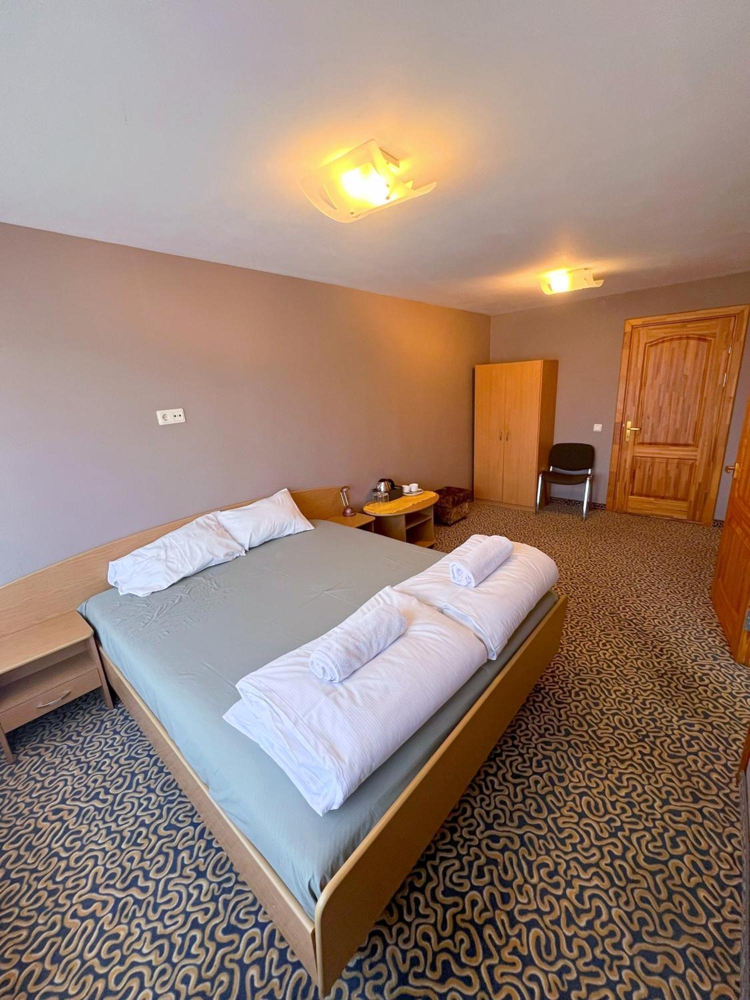 Park Hotel Ķekava Zewnętrze zdjęcie